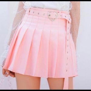 Pink pleated skirt heart belt